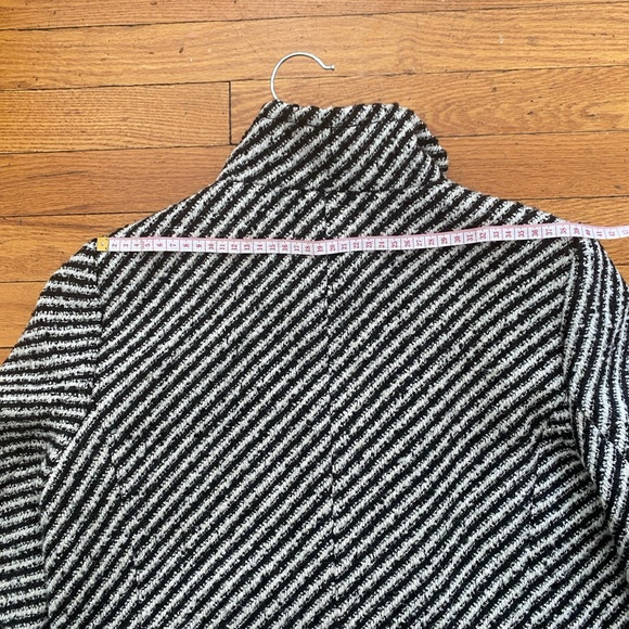 Ann Taylor Black and White Striped jacket with Faux Fur Cuffs - Picture 4 of 6